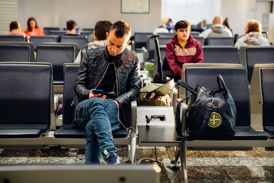 Wi-Fi at Cam Ranh Airport: How to Get Online Before You Need a Ride