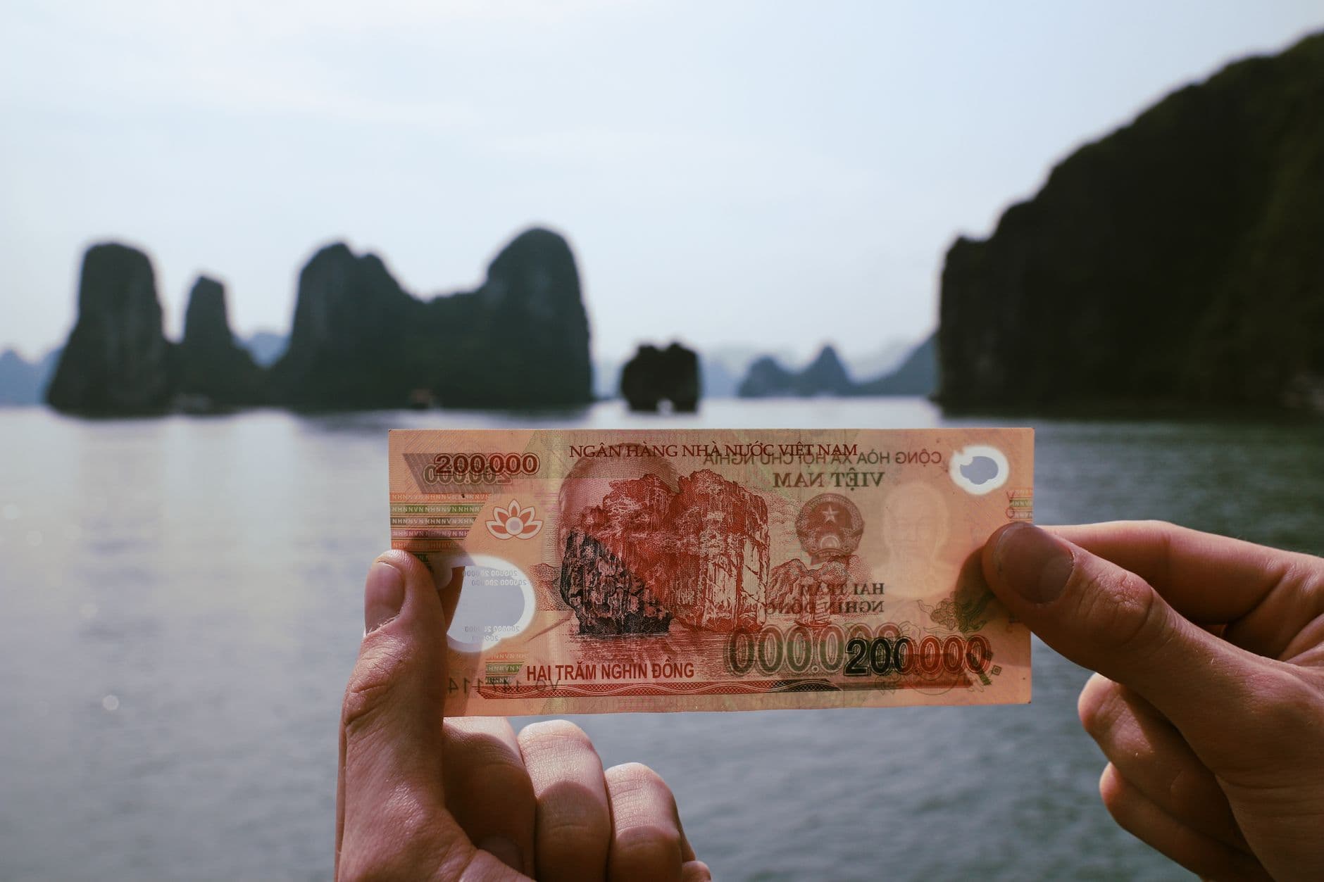 Money, ATMs & SIM Cards at Cam Ranh Airport (CXR): Nha Trang Arrival Guide (2026)